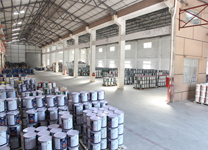美聯(lián)涂料成品存放車間